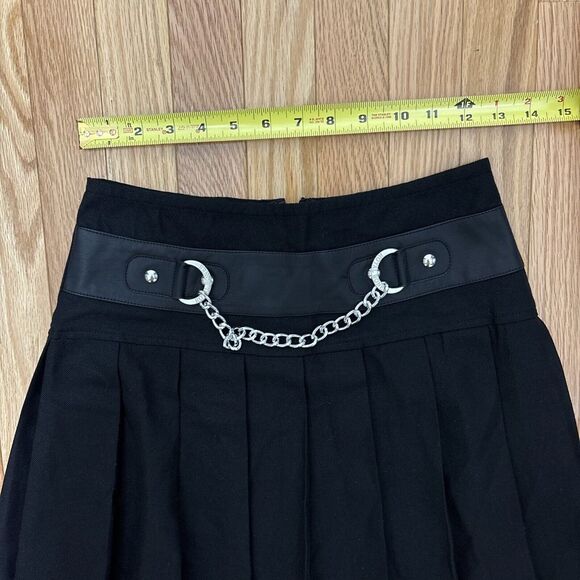 Tripp Royal Bones Womens Goth Chain Pleated Mini Skirt Size M Black Y2K Zip - Picture 6 of 7